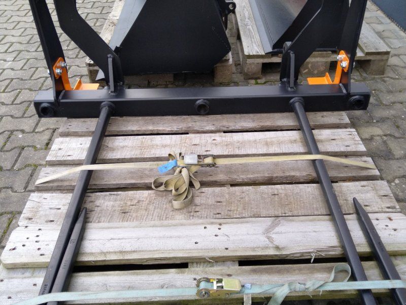 Quicke M 140 Euro Großballengabel