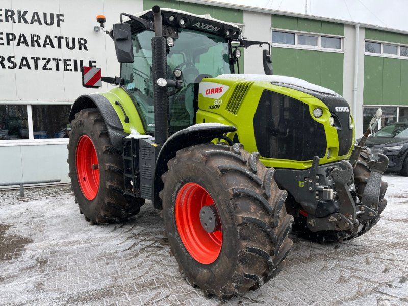 Claas Axion 810