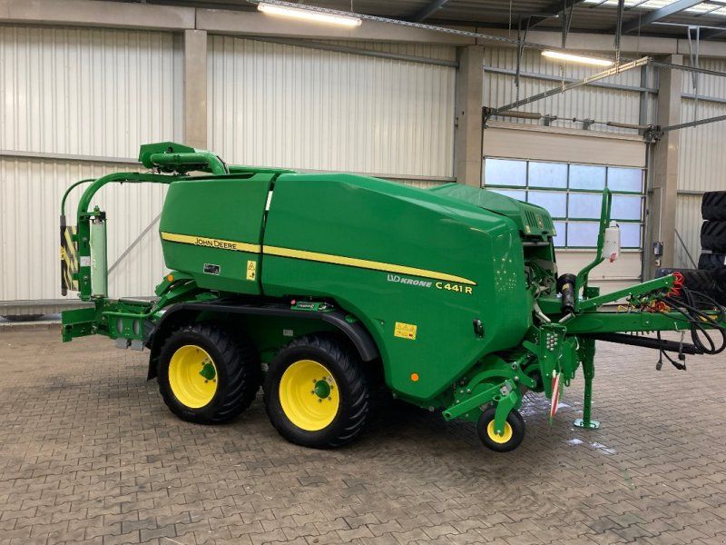 John Deere C441R HC25