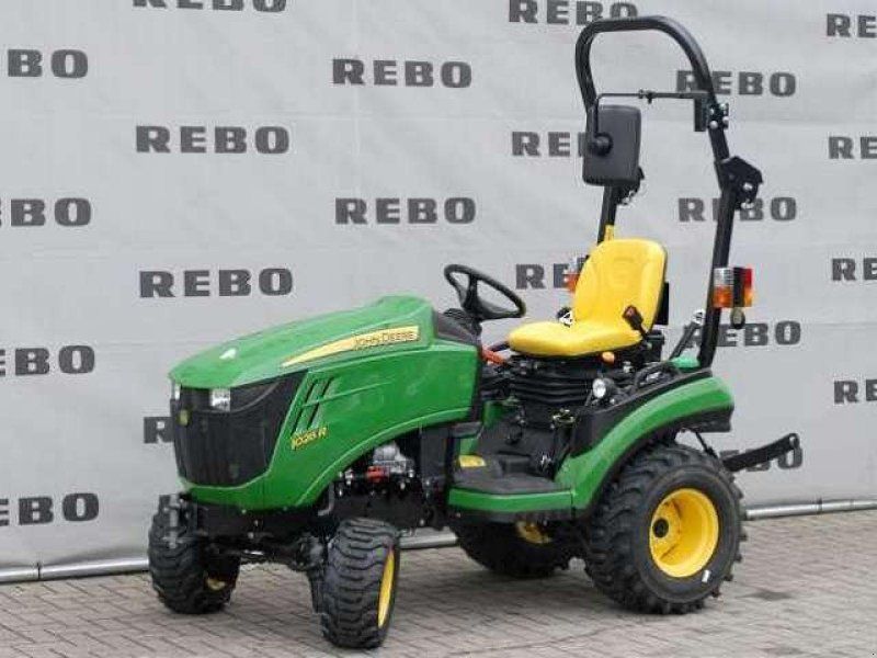 John Deere 1026R