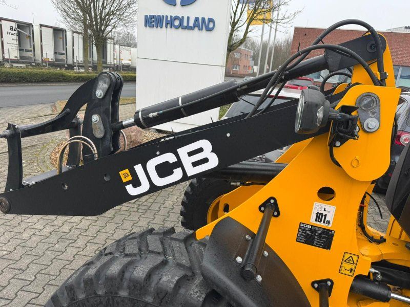 JCB 407