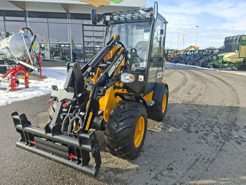 JCB 403 Agri