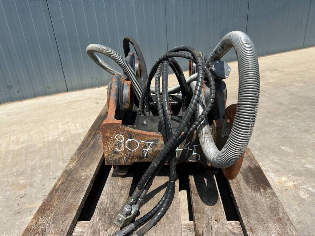 OilQuick OQ65 - M314F / M316F / M318F