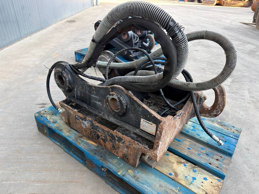 OilQuick OQ70/55 - M314F / M316F / M318F