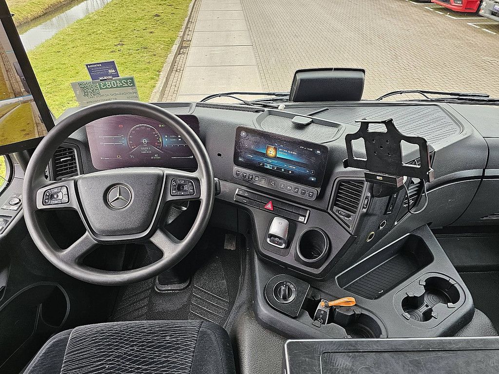 MERCEDES-BENZ AROCS 1843 4x4