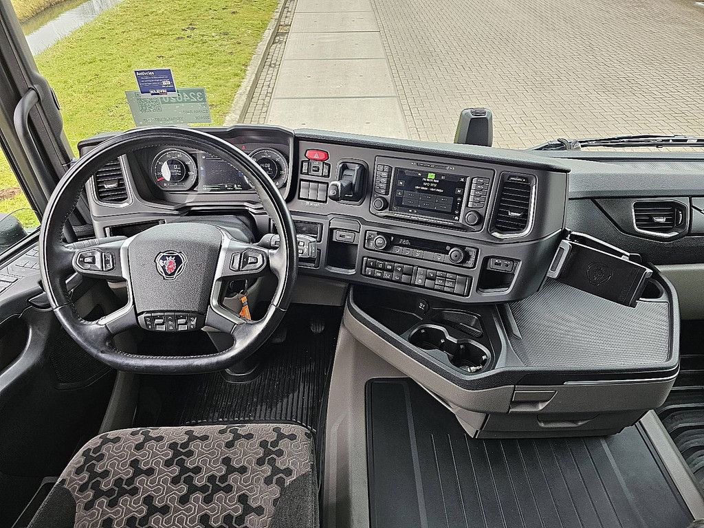 SCANIA R460