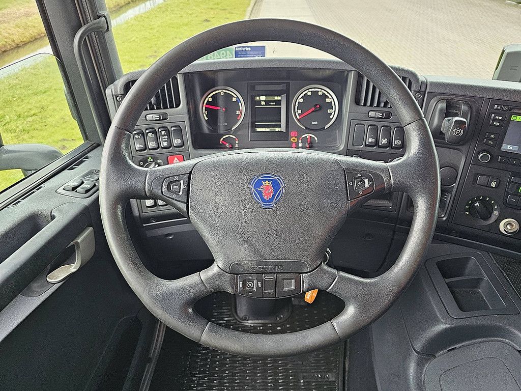 SCANIA P250
