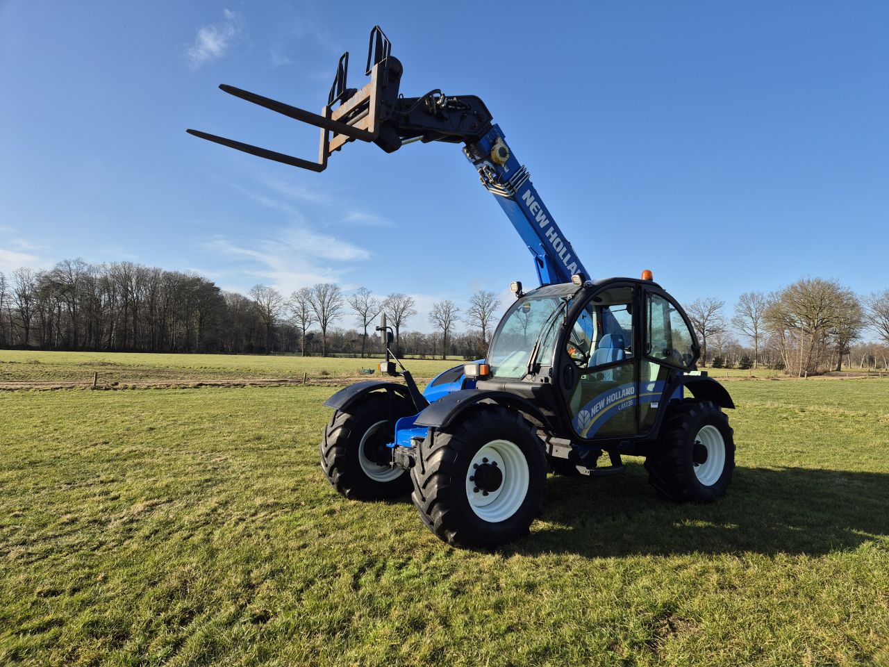 New Holland LM 7.35 verreiker