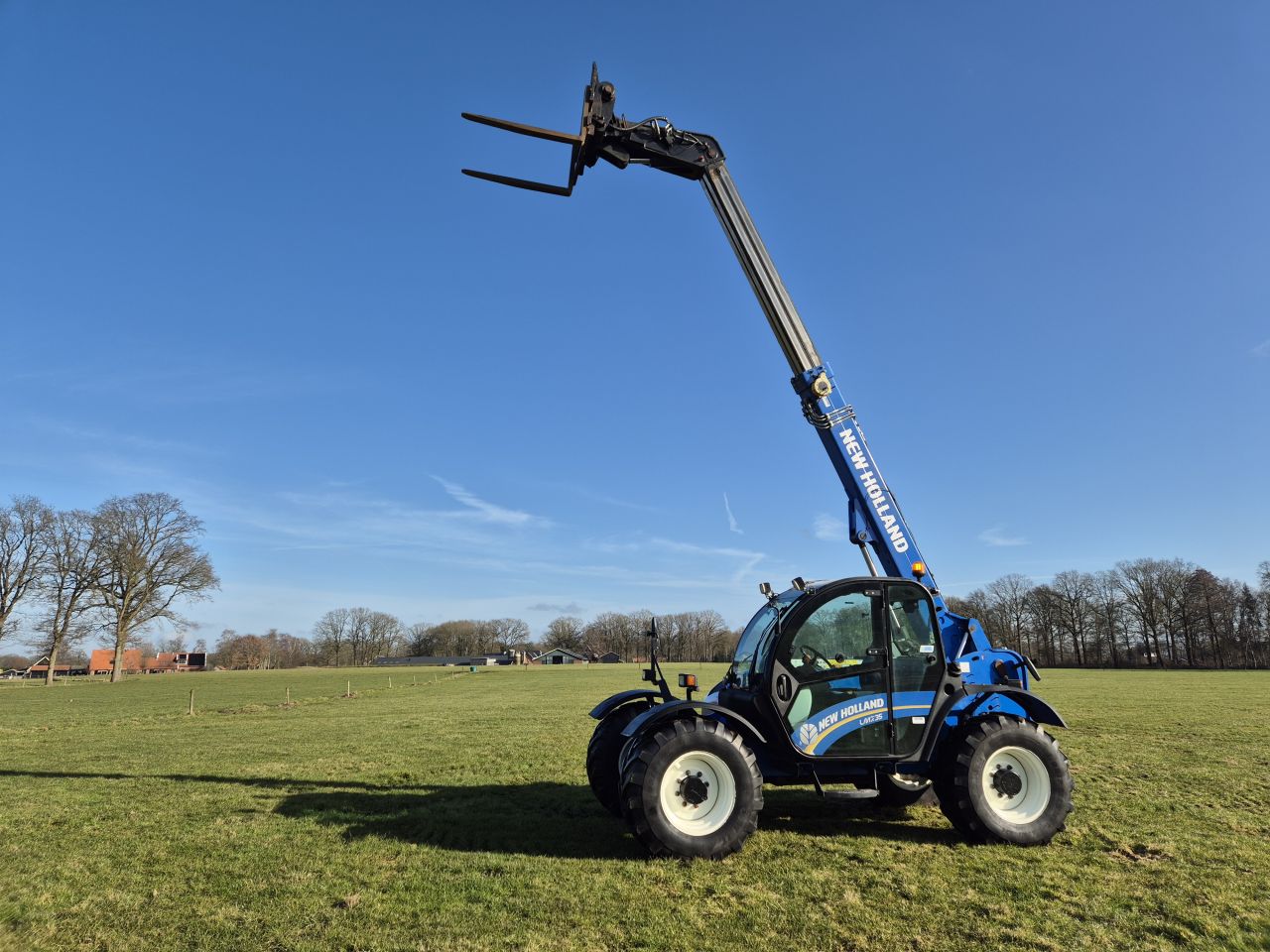 New Holland LM 7.35 verreiker