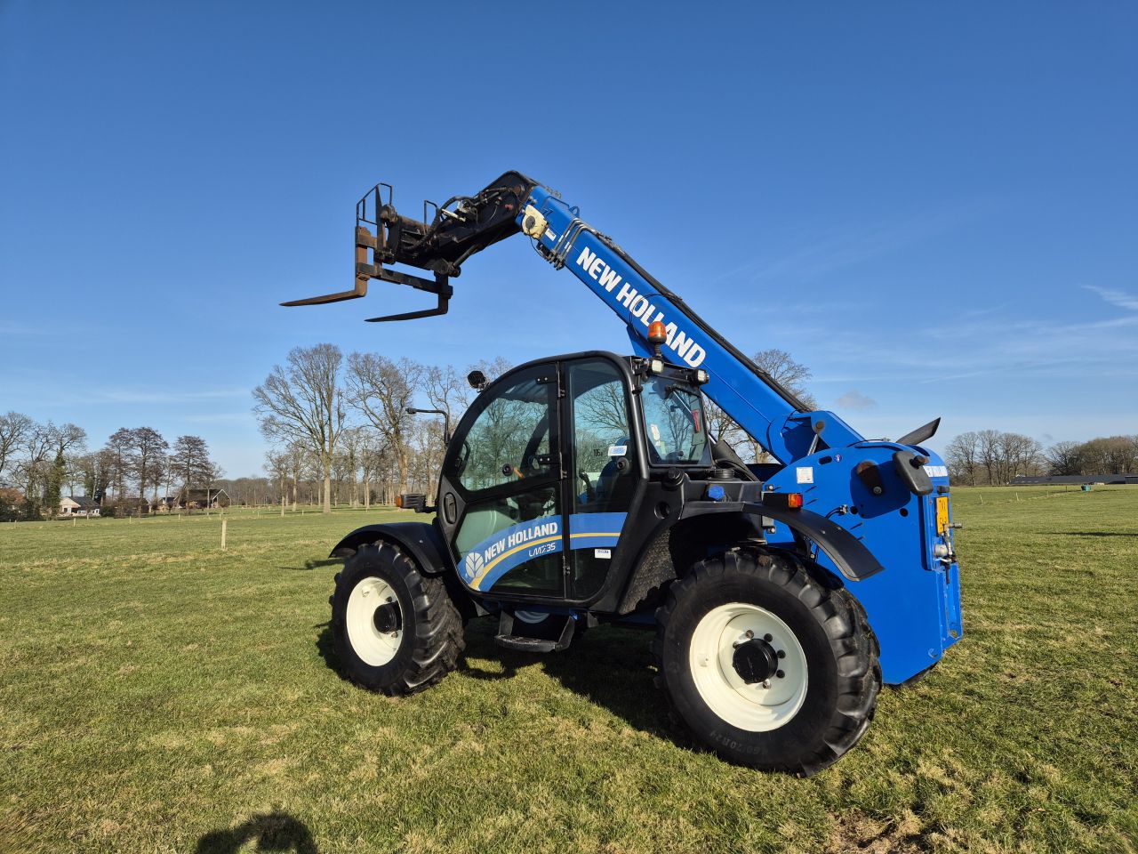 New Holland LM 7.35 verreiker