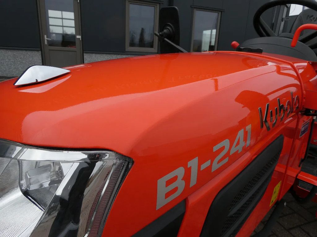Kubota B1-241 4wd / 0041 Draaiuren /.Garden Pro Banden