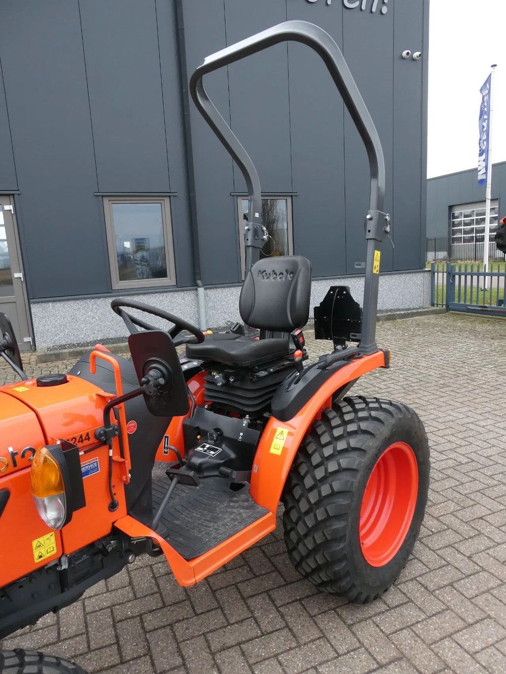 Kubota B1-241 4wd / 0041 Draaiuren /.Garden Pro Banden
