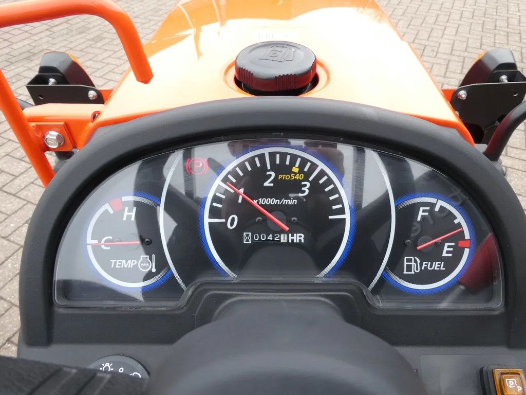 Kubota B1-241 4wd / 0041 Draaiuren /.Garden Pro Banden