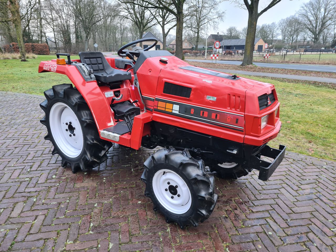Mitsubishi MT16 minitrekker minitractor mini trekker tractor 4x4