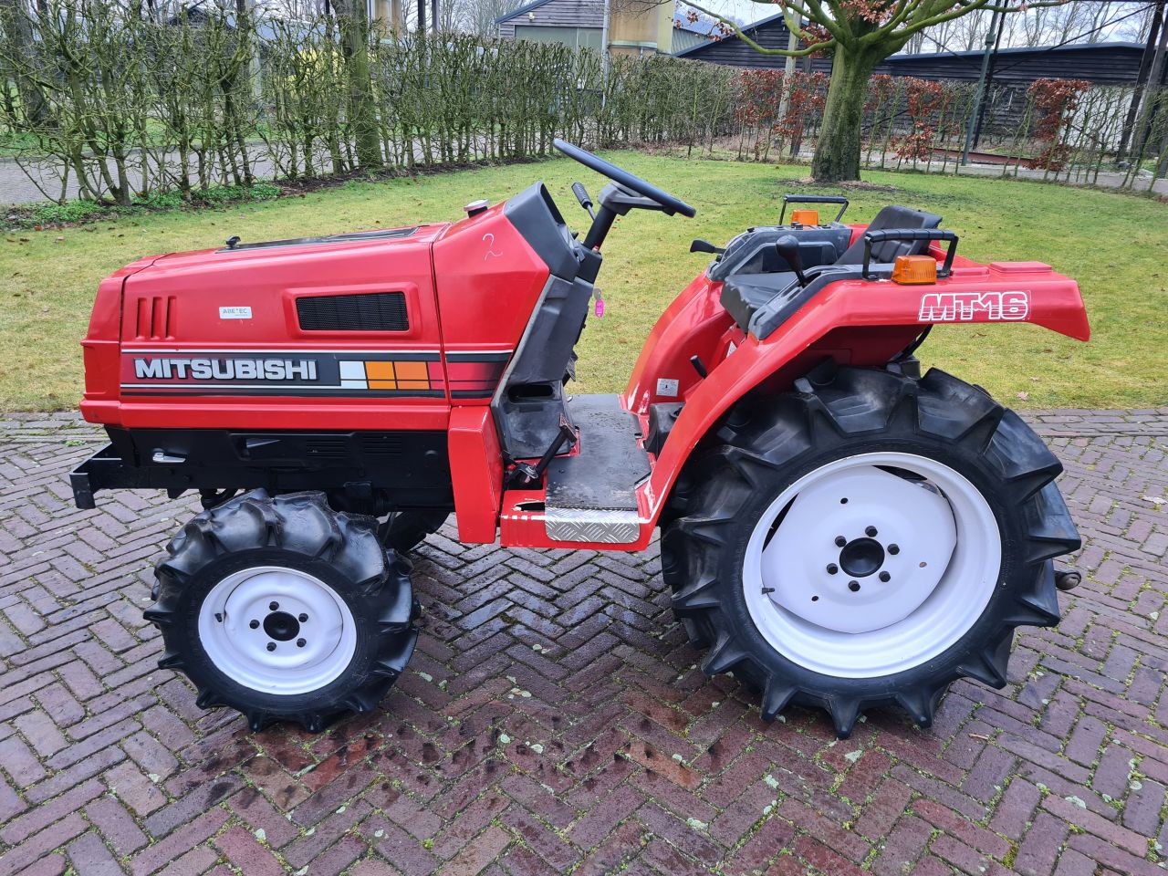 Mitsubishi MT16 minitrekker minitractor mini trekker tractor 4x4
