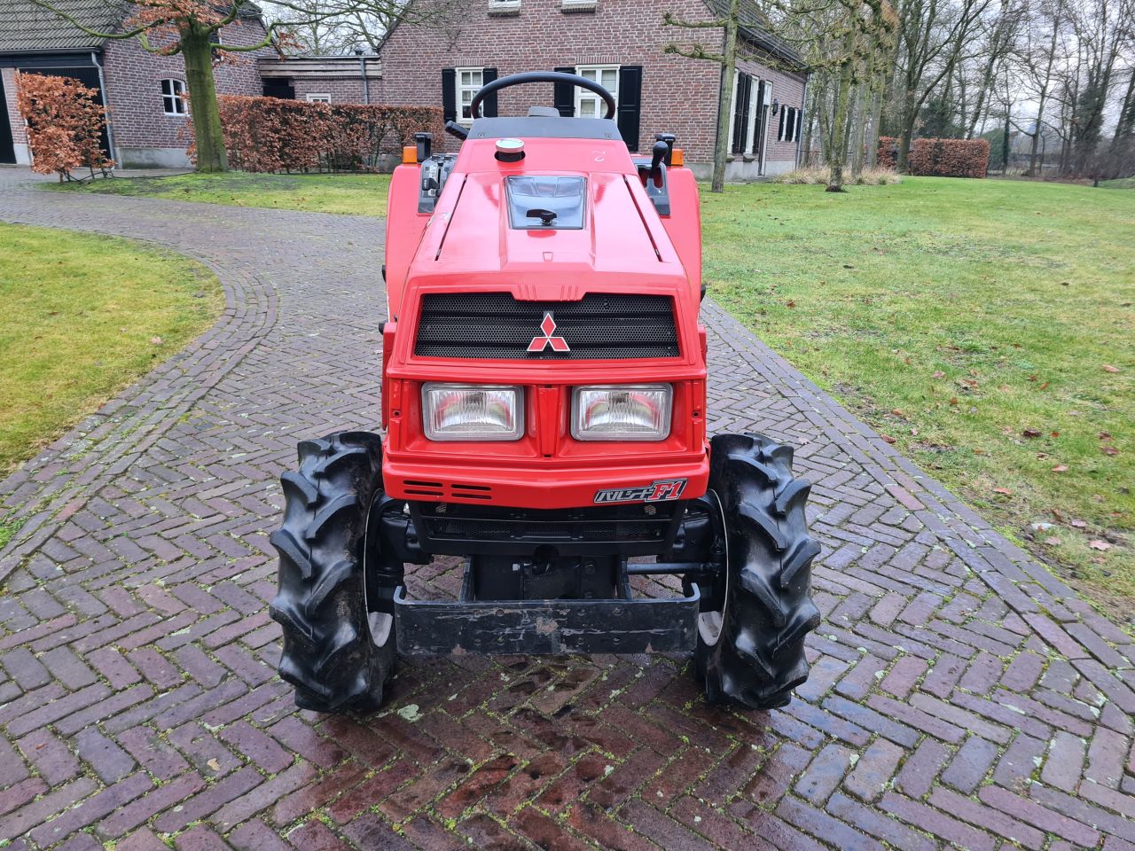 Mitsubishi MT16 minitrekker minitractor mini trekker tractor 4x4