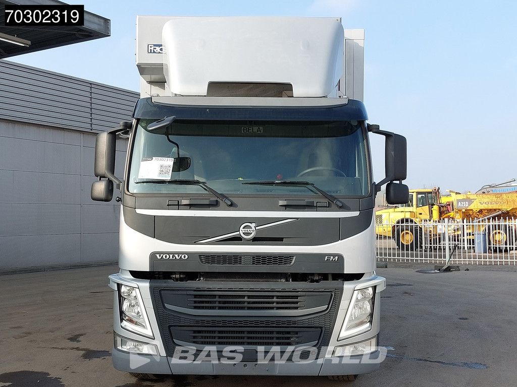 Volvo FM 330 6X2 Frigoblock FK25SL 2000kg Ladebordwand Lift+Steering Axle Euro 6