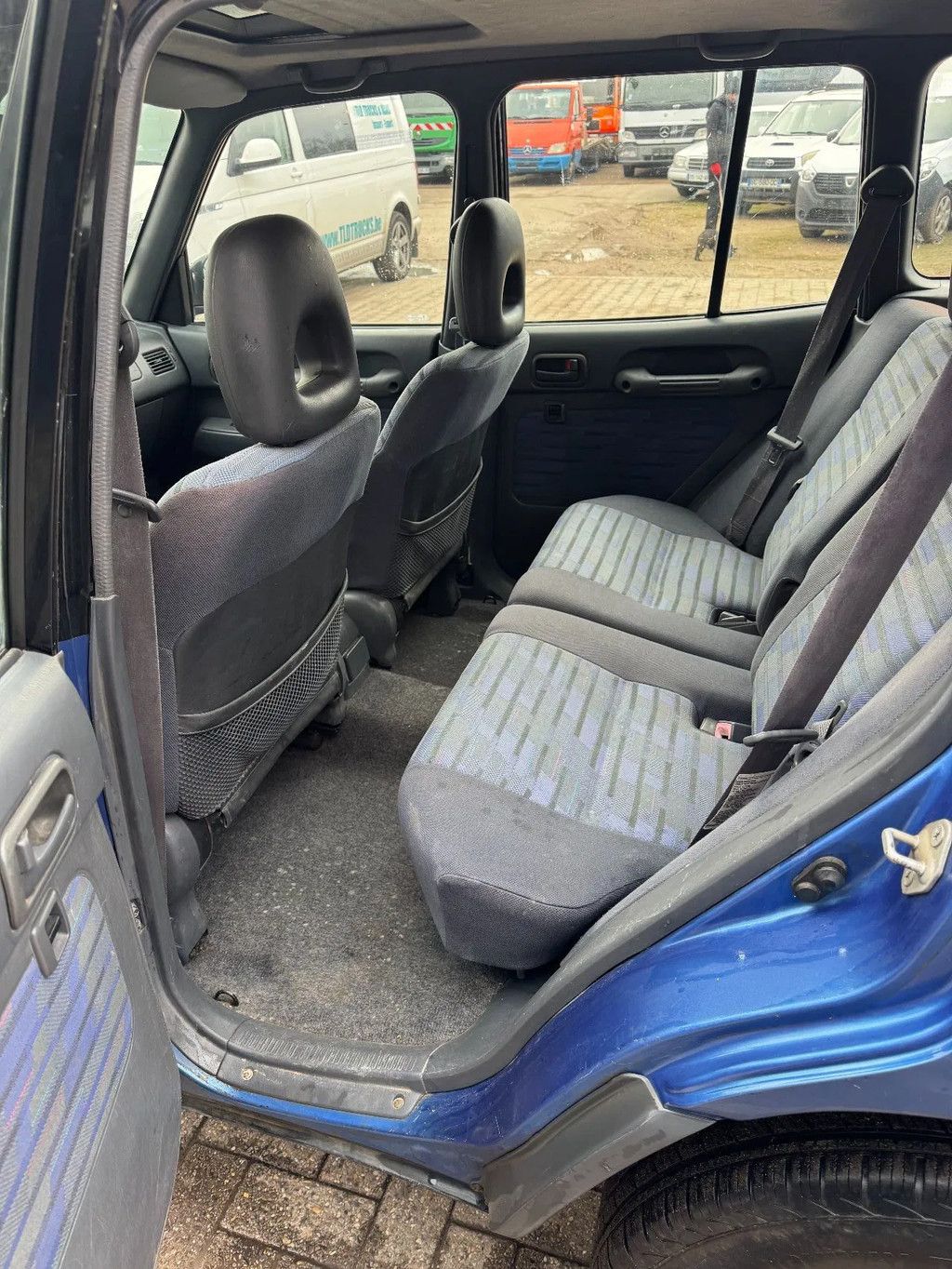 Toyota RAV4 **PETROL-ESSENCE-5DOORS**