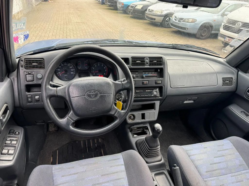 Toyota RAV4 **PETROL-ESSENCE-5DOORS**