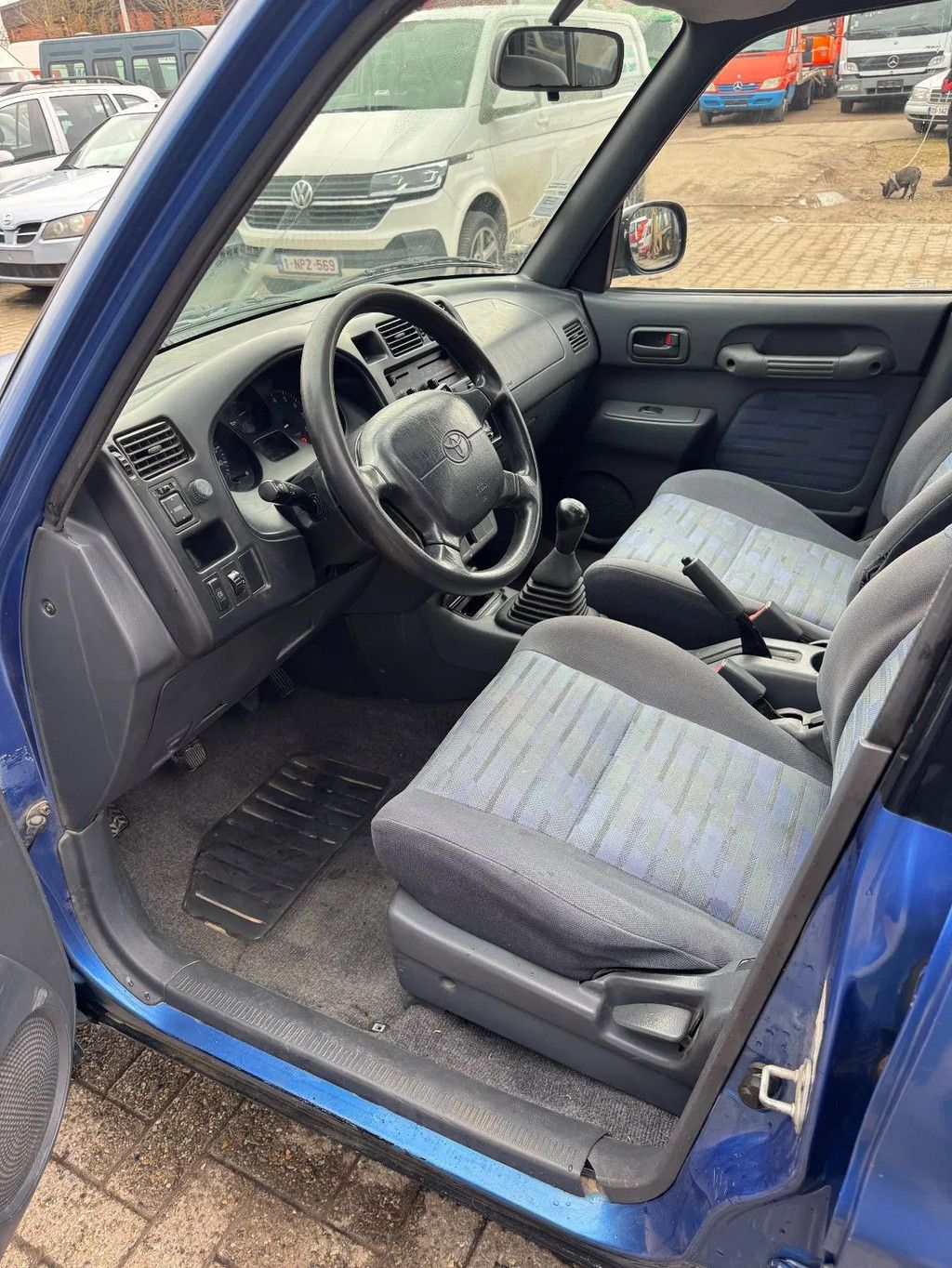 Toyota RAV4 **PETROL-ESSENCE-5DOORS**