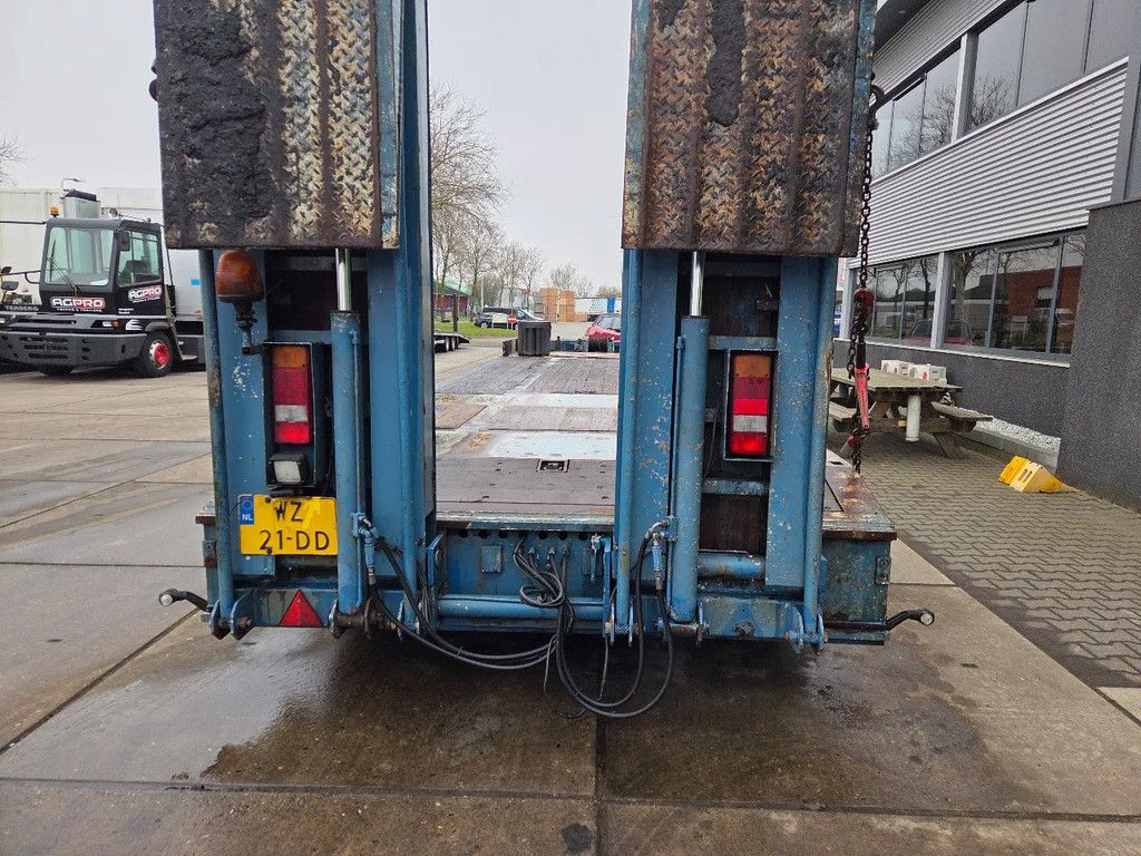 GS 3 ass hydr rampen, lier, bladgeveerd, lange laadvloer