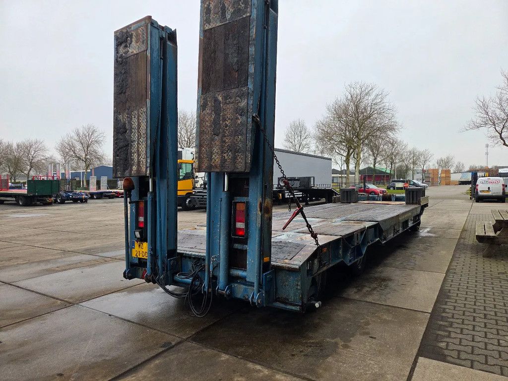 GS 3 ass hydr rampen, lier, bladgeveerd, lange laadvloer