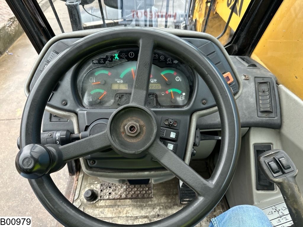 Caterpillar TH 330b 7,20 MTR, 3175 KG