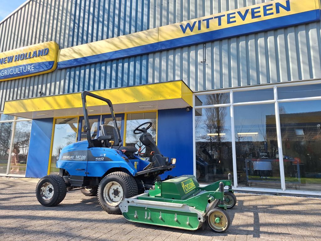 New Holland MC28