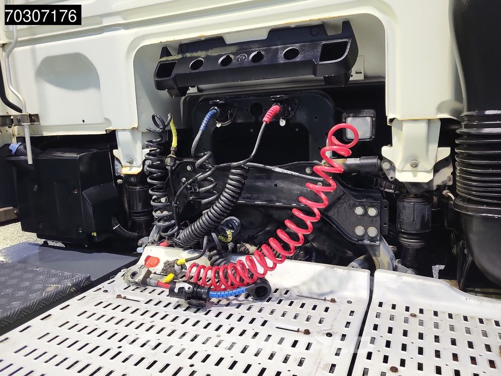 DAF XF XF 440 4X2 SC Powderbulk-compressor Gardner Denver Alcoa