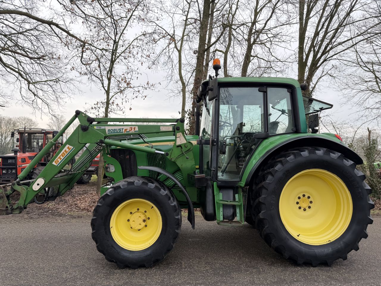 John Deere 6120