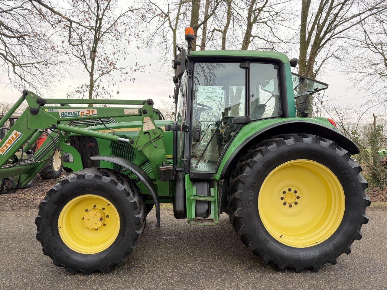 John Deere 6120