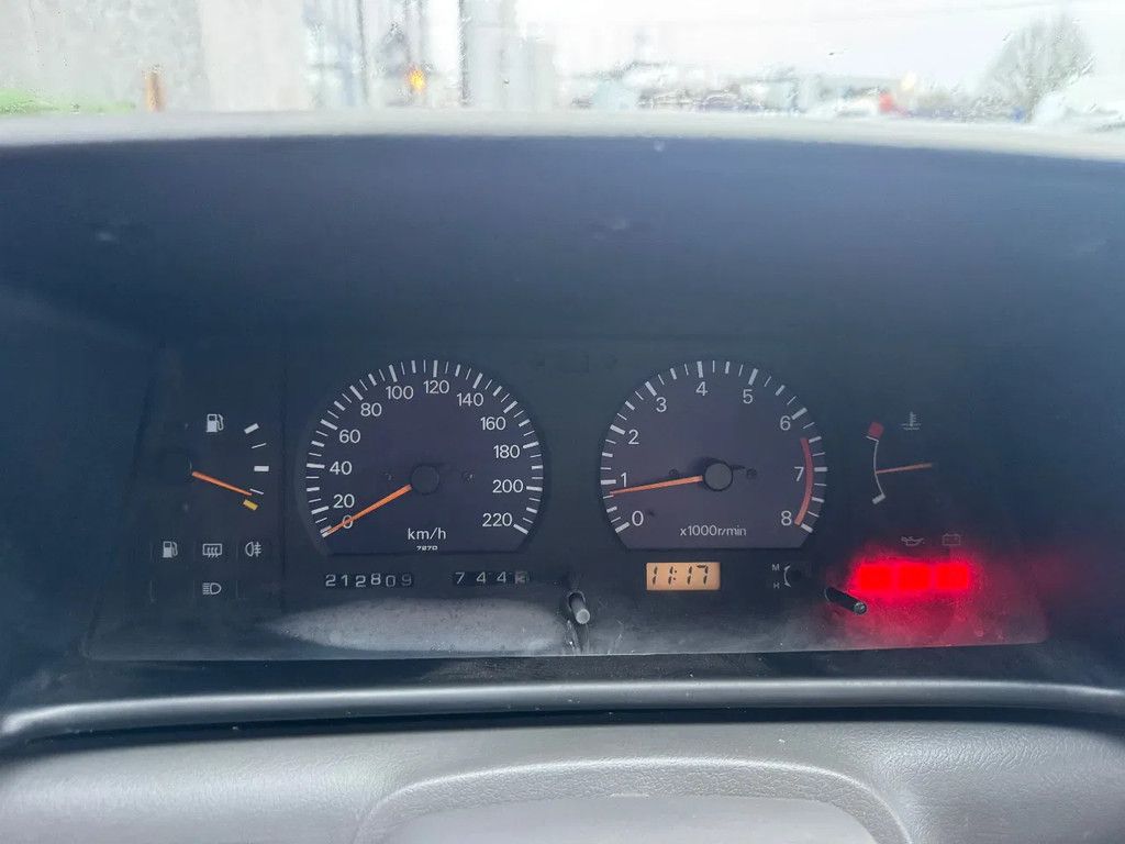 Nissan Prairie **7 SEATS-DUTCH CAR**