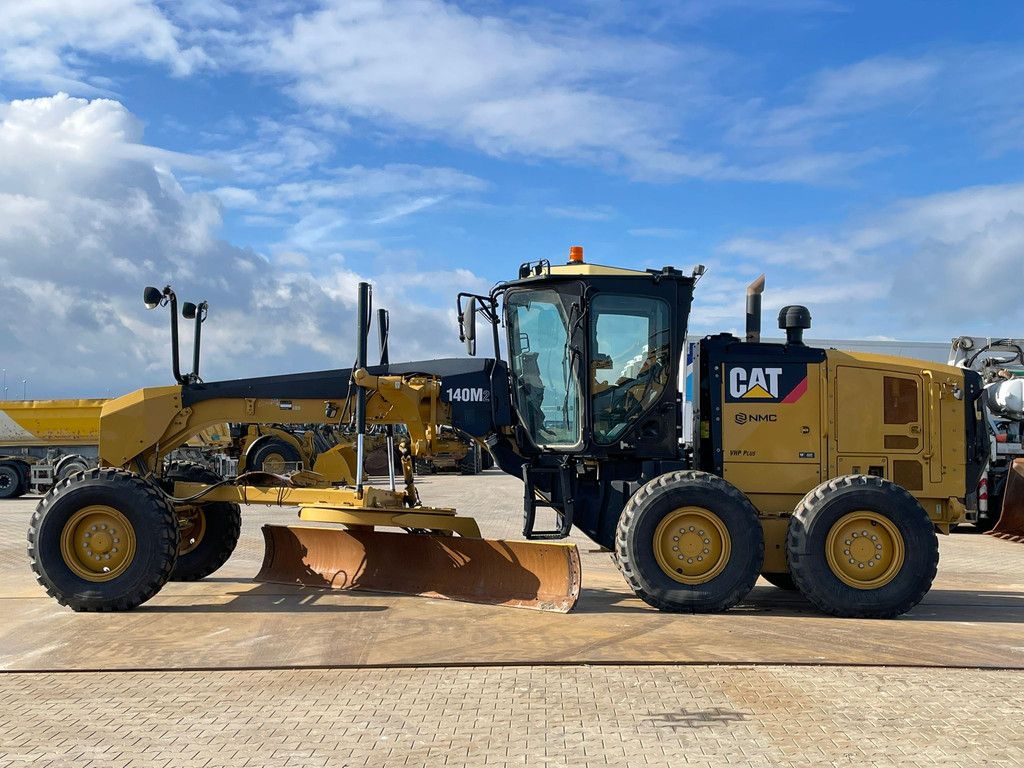 Caterpillar 140M2