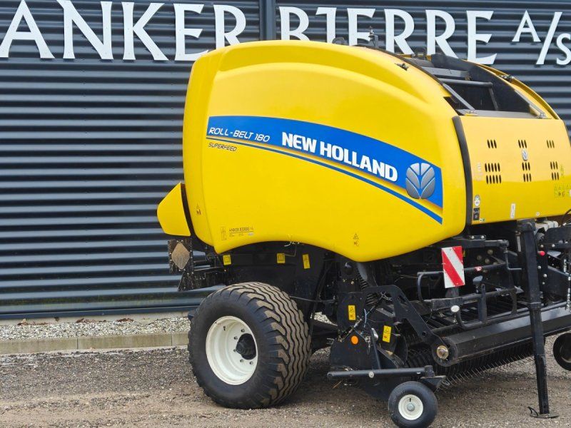 New Holland Roll-Belt 180 Superfeed