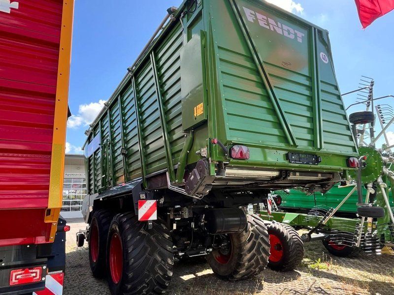 Fendt Tigo 75 XR mit 800/45 R30,5 Bereifung, Laderaumabdeckung und 2 D