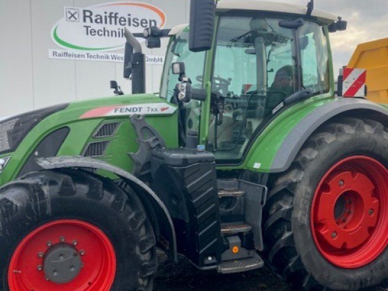 Fendt 718 Vario S4 Profi