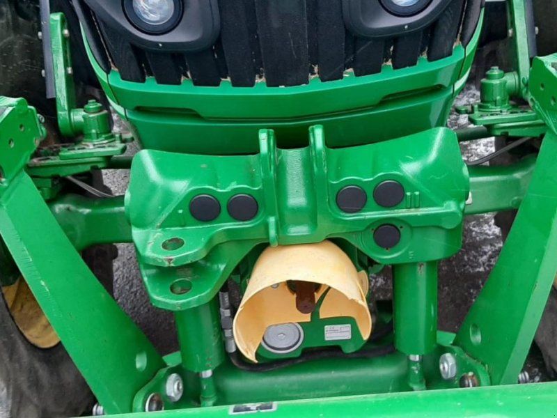John Deere 6115R
