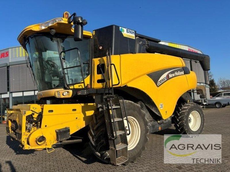 New Holland CR 960