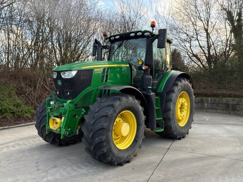 John Deere 6250R