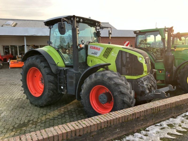 Claas Axion 830