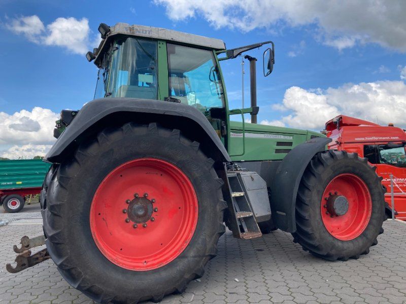 Fendt Favorit 818