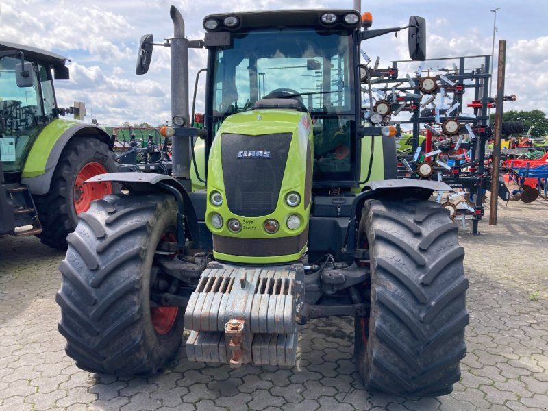 Claas Arion 640
