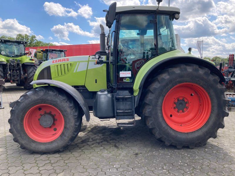 Claas Arion 640