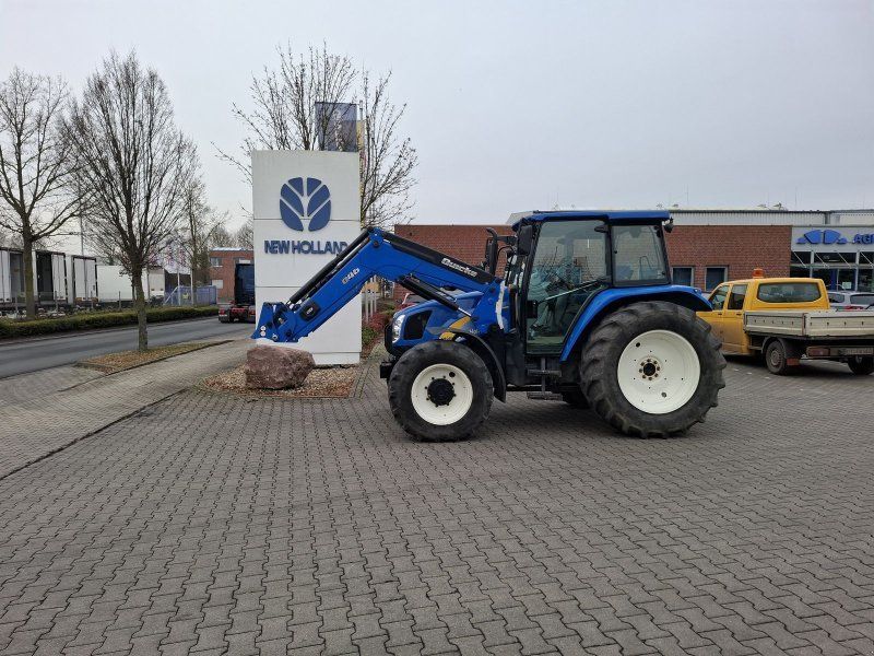 New Holland T5050