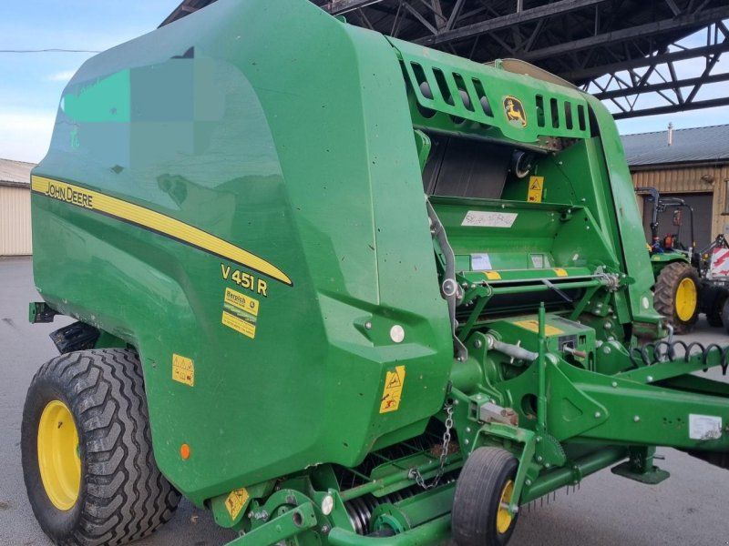 John Deere V451R