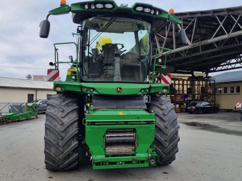 John Deere 8300 mit Pickup und Kemper 360