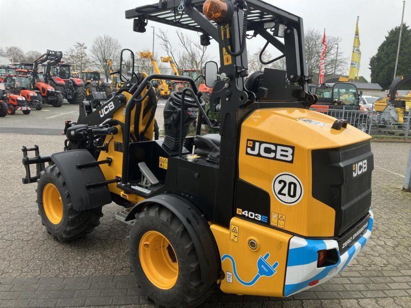 JCB 403 E
