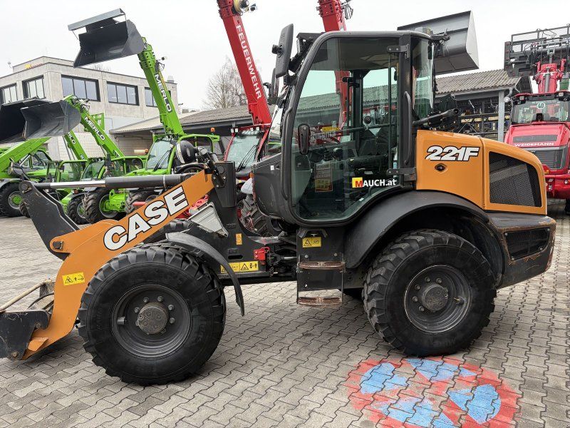 Case IH 221F mit Euroadapter hydraulisch