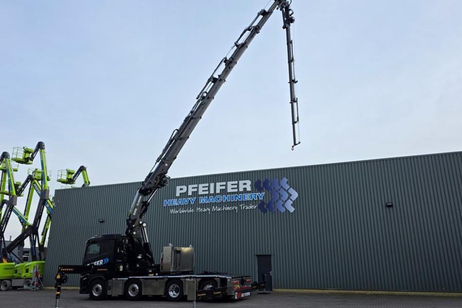 Volvo FH540 8X2 WITH HIAB 140TM CRANE Dutch Registration