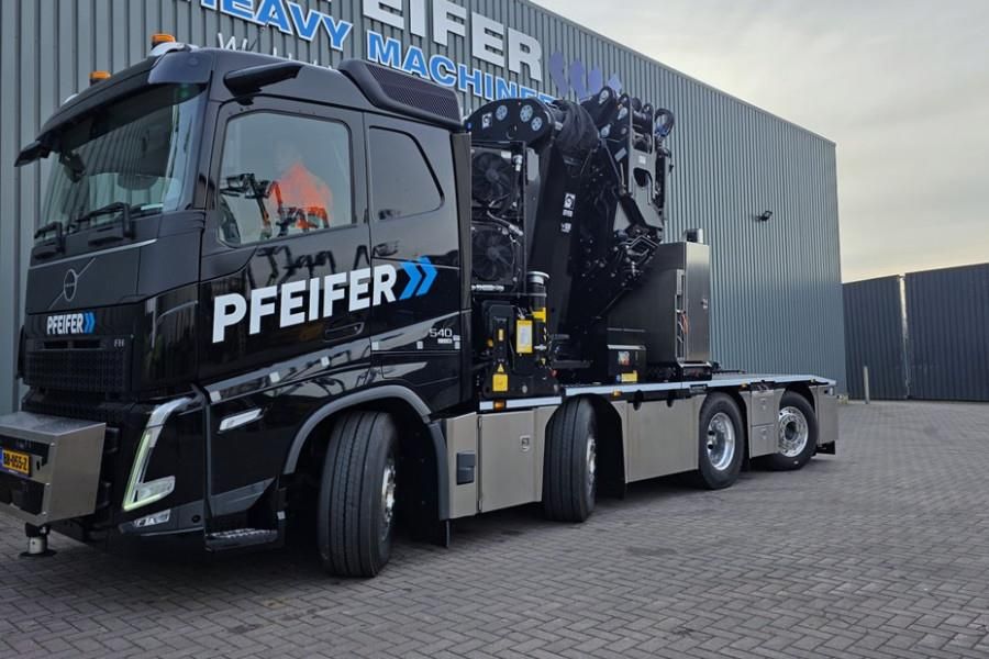 Volvo FH540 8X2 WITH HIAB 140TM CRANE Dutch Registration